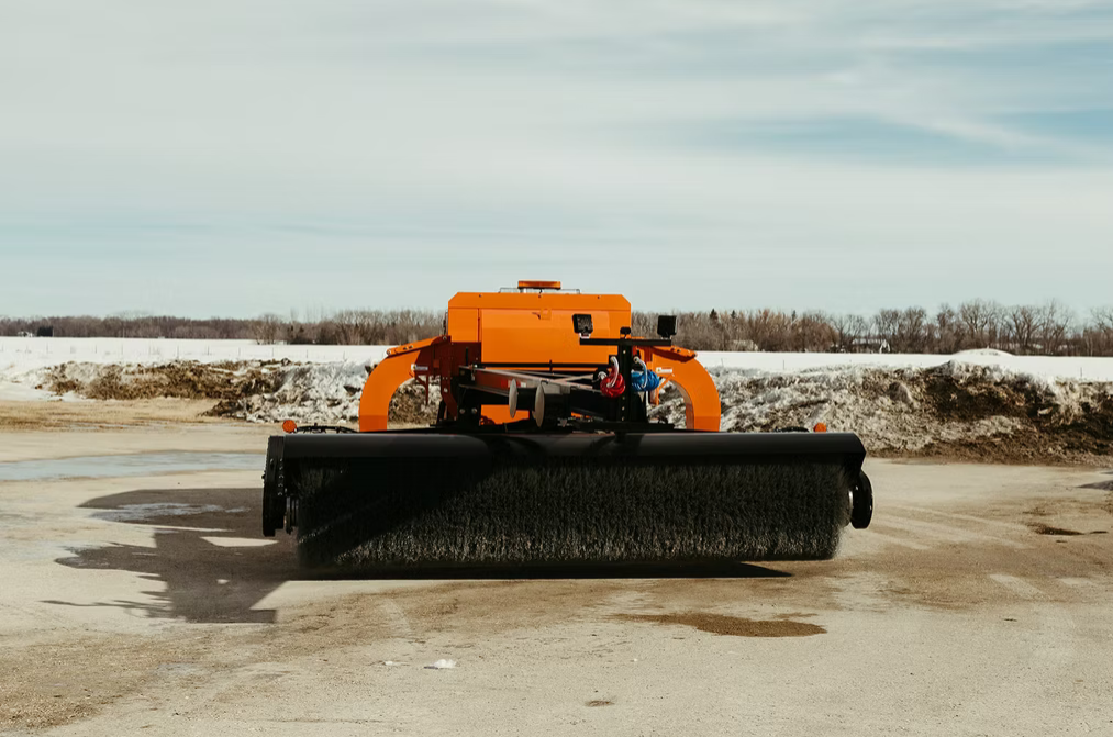 Snow Lynx RS-300 orange chassis side panel detail